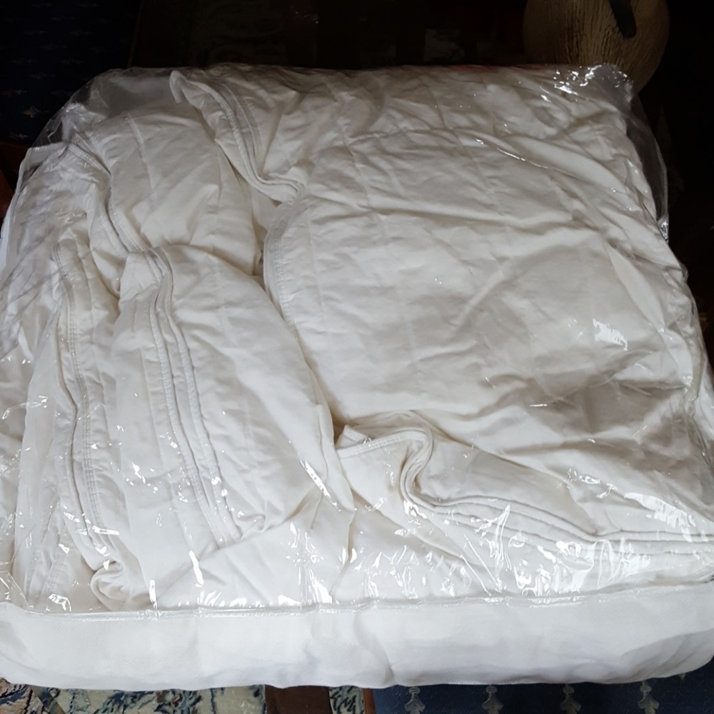 Down comforter
